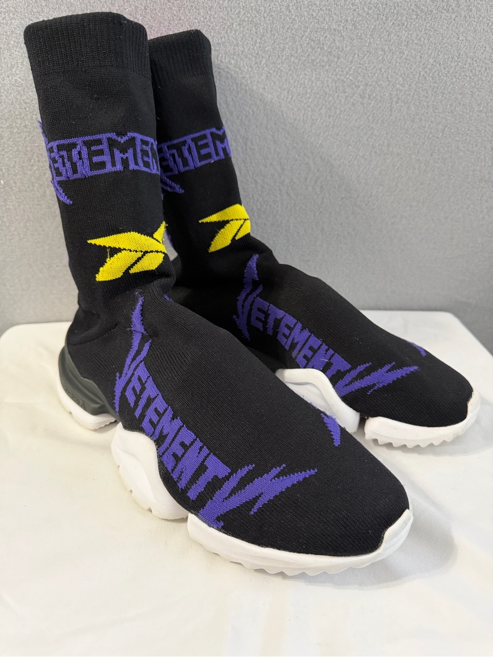 Vetements Reebok Metal Sock Runner Sneakers Shoes Size 11.5 Men’s Black/Purple